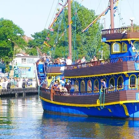 Welle 招待所 Dziwnów